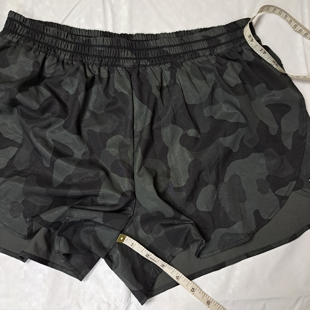 𝅺Zella Camo‎ Print Athletic Shorts - Picture 5 of 7